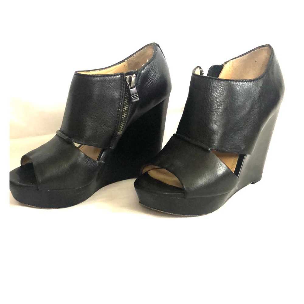 Coach wedges